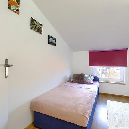Homestay Pula Eksteriør billede