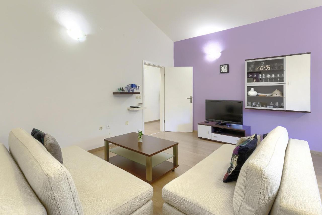 Homestay Pula Eksteriør billede