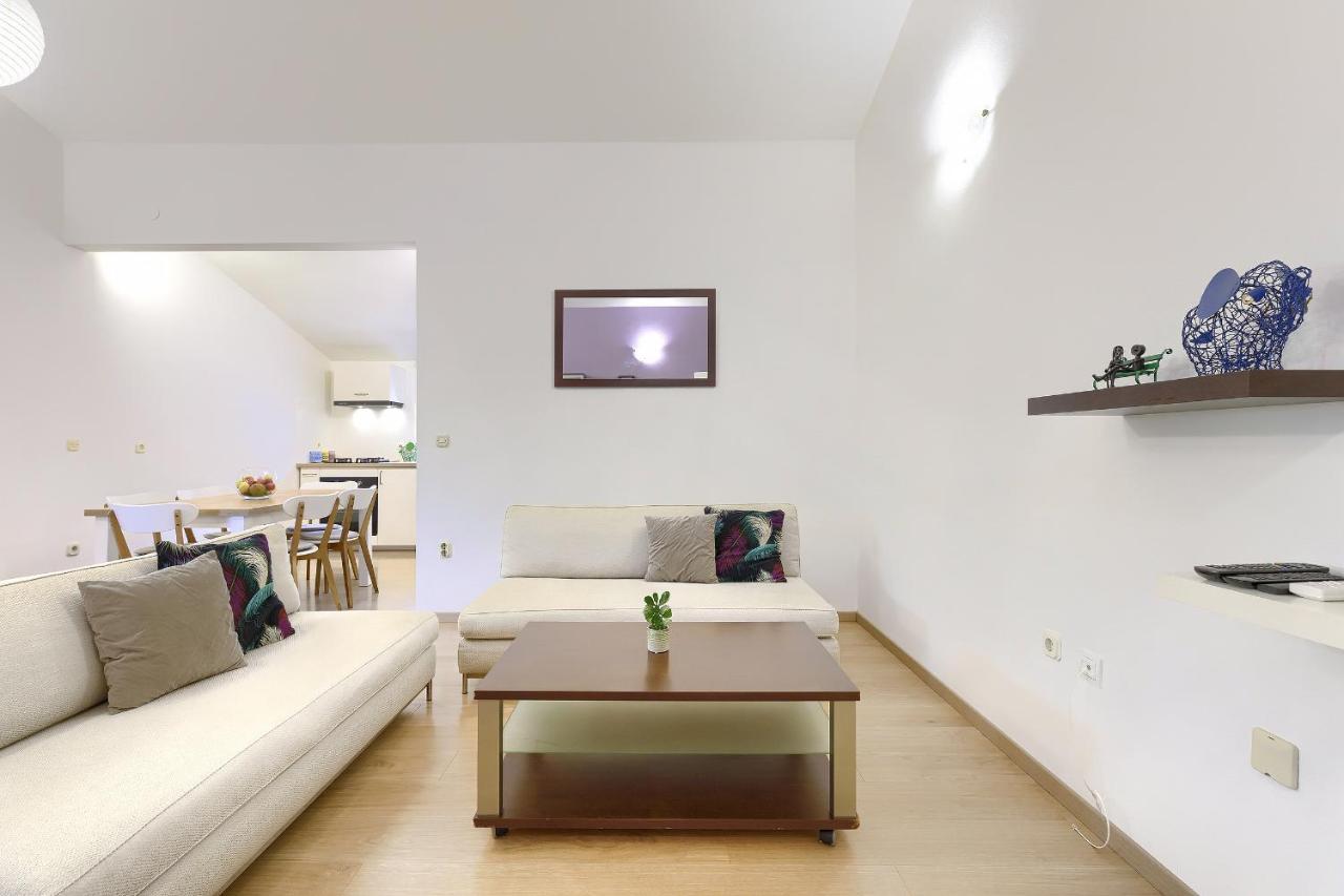Homestay Pula Eksteriør billede
