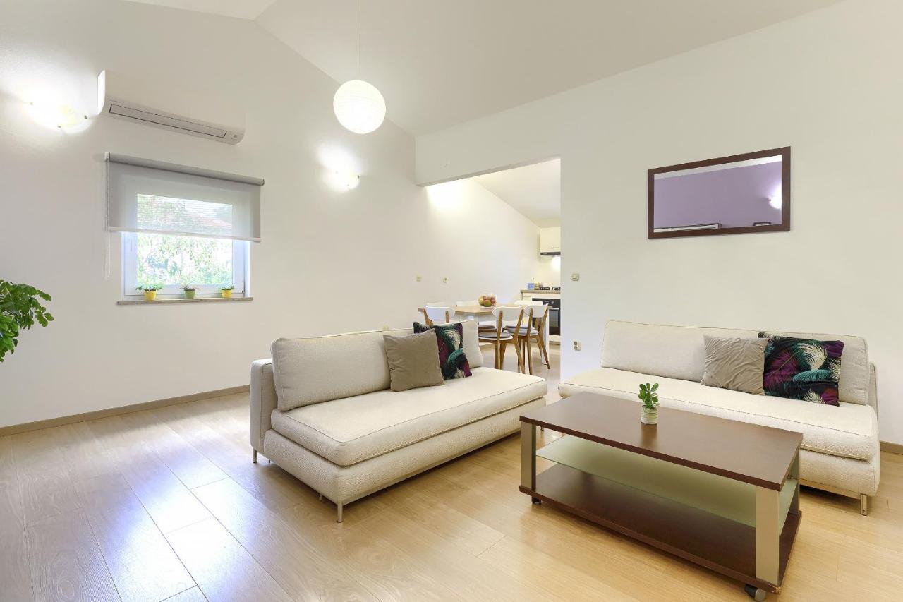 Homestay Pula Eksteriør billede
